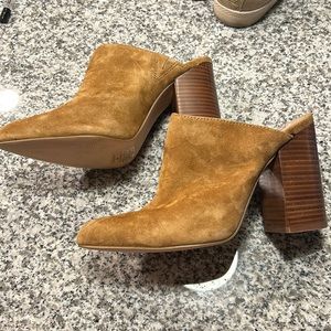 Never worn suede Steve Madden slip on booties